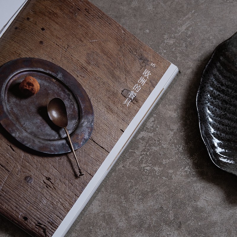 孤芳自賞的尺度(揭秘北野武 白洲正子 川瀨敏郎 村上隆等 日本當代頂尖工藝創作者推崇的“慧眼”）